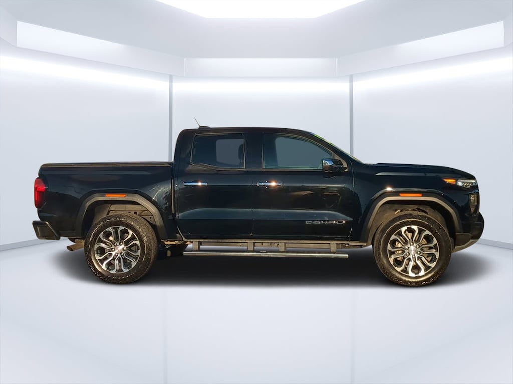 Used 2025 GMC Canyon 4WD Denali Truck Crew Cab