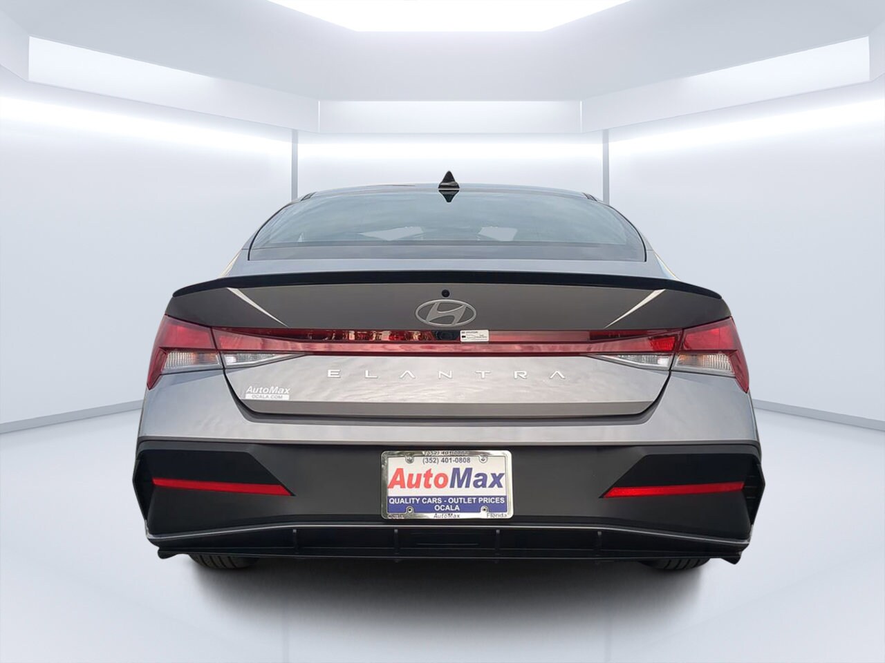2025 Hyundai Elantra SEL Sport photo 4