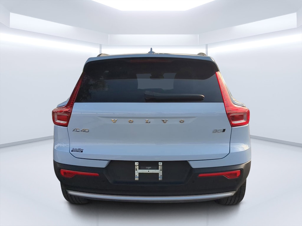 Used 2025 Volvo XC40 Core Bright Theme SUV