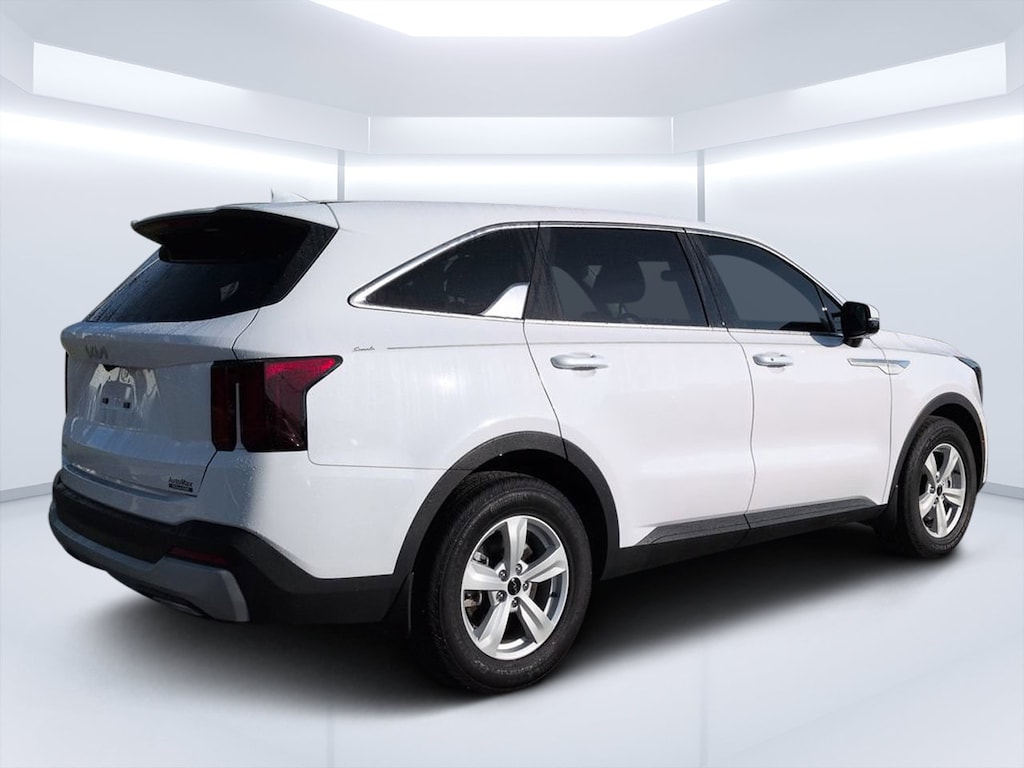 Used 2025 Kia Sorento LX SUV