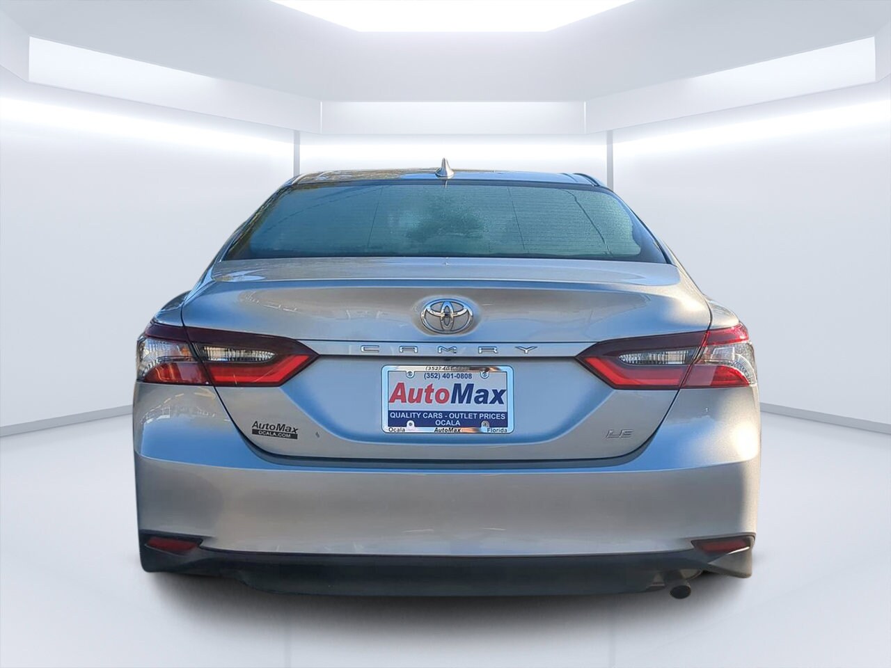 2024 Toyota Camry LE photo 3