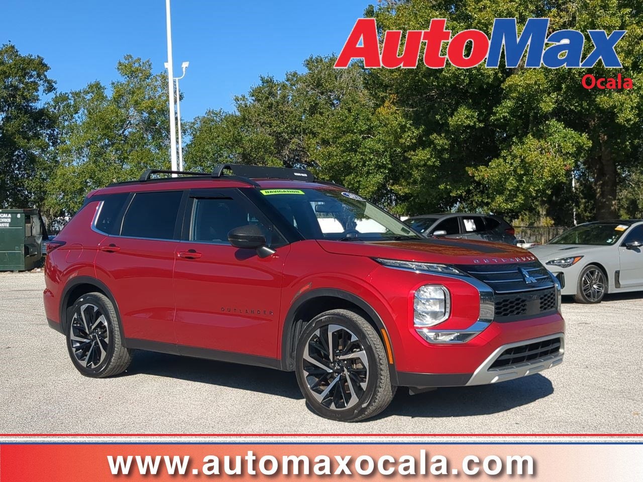 2023 Mitsubishi Outlander SE Special Edition's photo