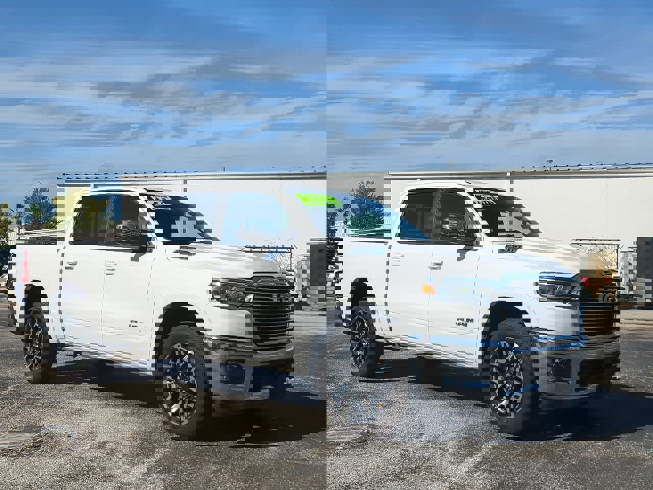 2025 Ram 1500 Laramie photo 2
