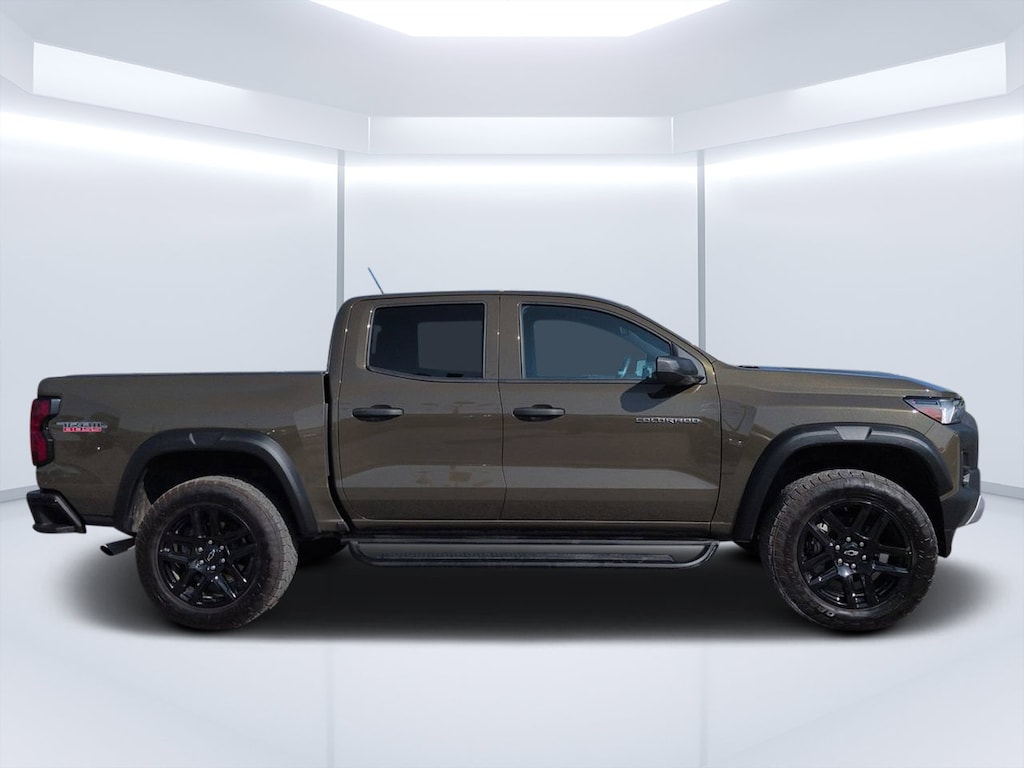 Used 2024 Chevrolet Colorado 4WD Trail Boss Truck Crew Cab