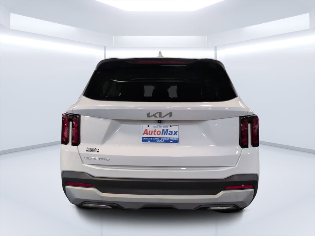 Used 2025 Kia Sorento LX SUV