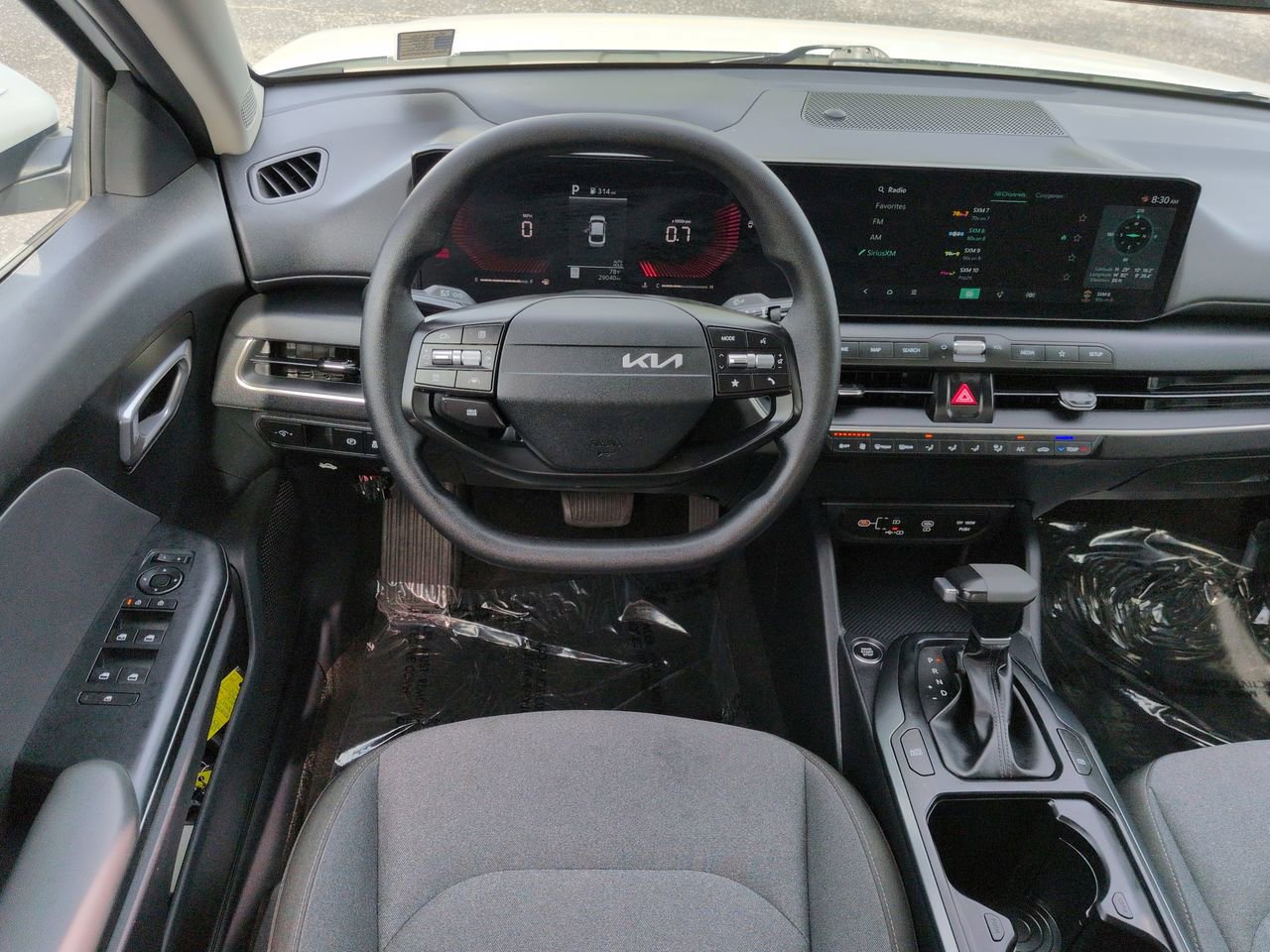 2025 Kia K4 LXS - Photo 14