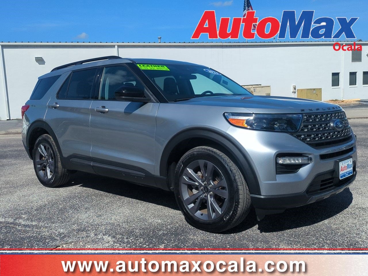 2023 Ford Explorer XLT 4WD's photo