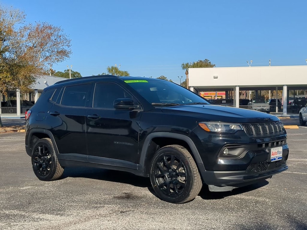 Used 2024 Jeep Compass Latitude SUV