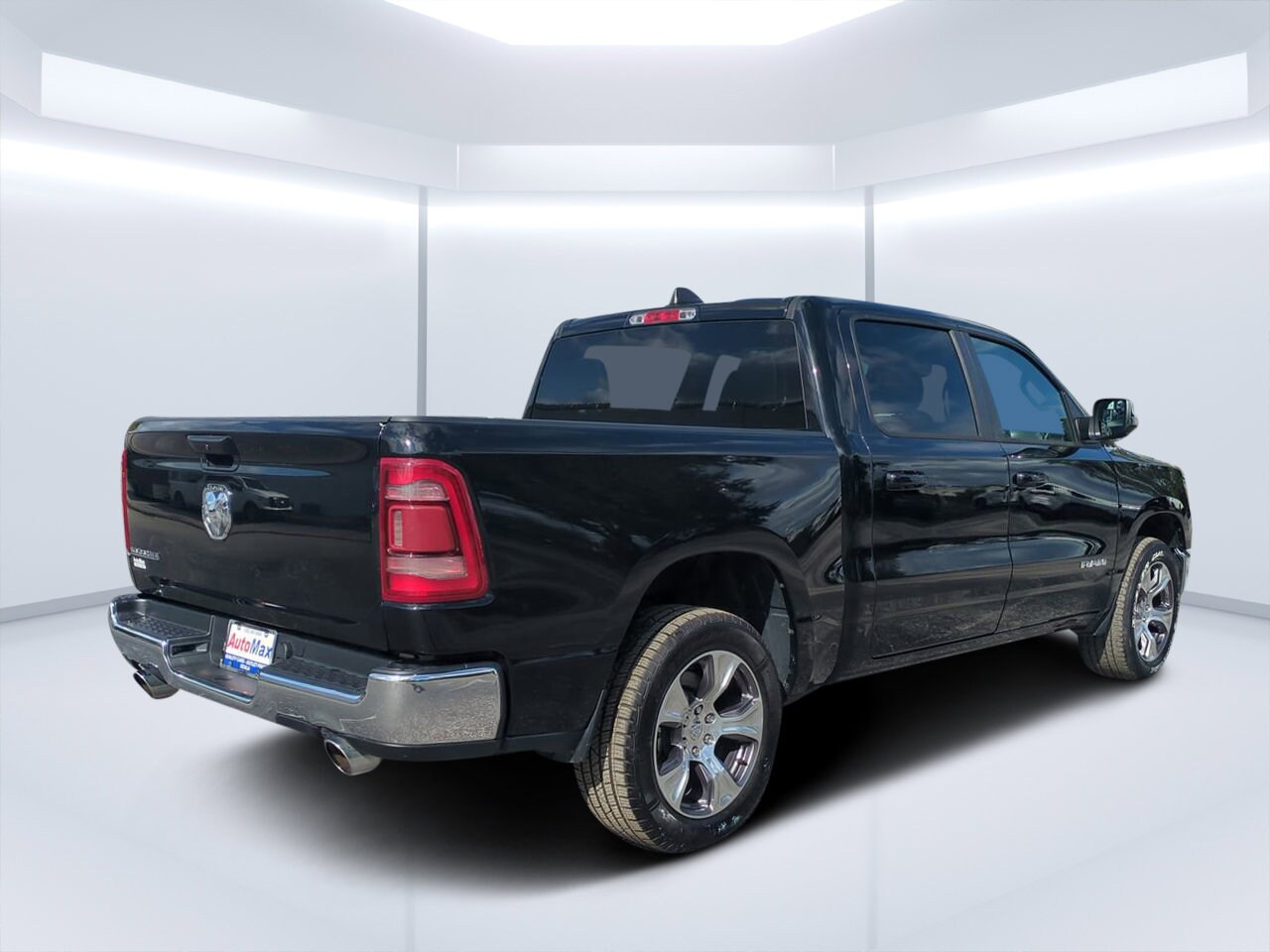 2024 Ram 1500 Laramie photo 2