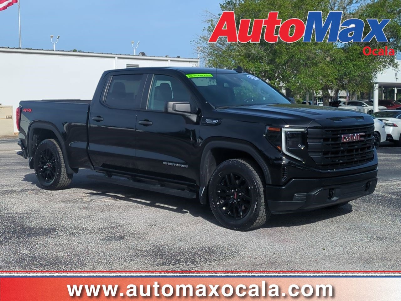 2024 GMC Sierra Pro 4WD Crew Cab Short Box's photo