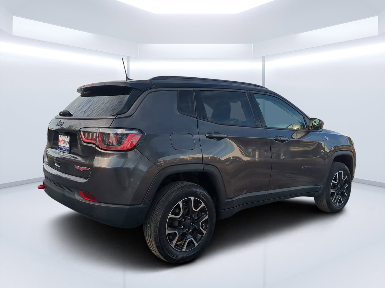 2020 Jeep Compass Trailhawk photo 2