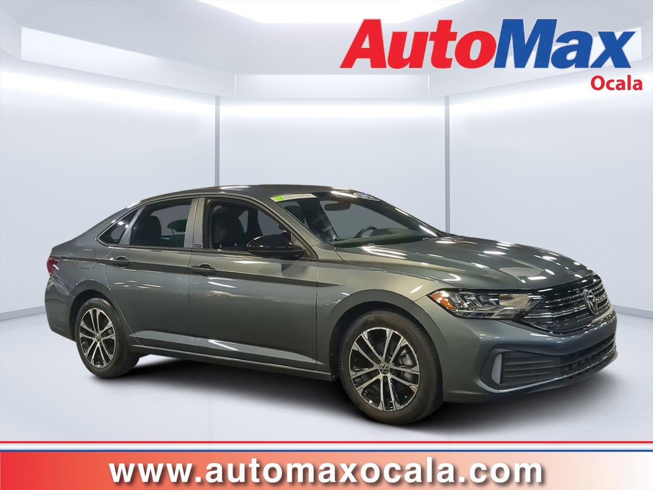 2024 Volkswagen Jetta Sport's photo