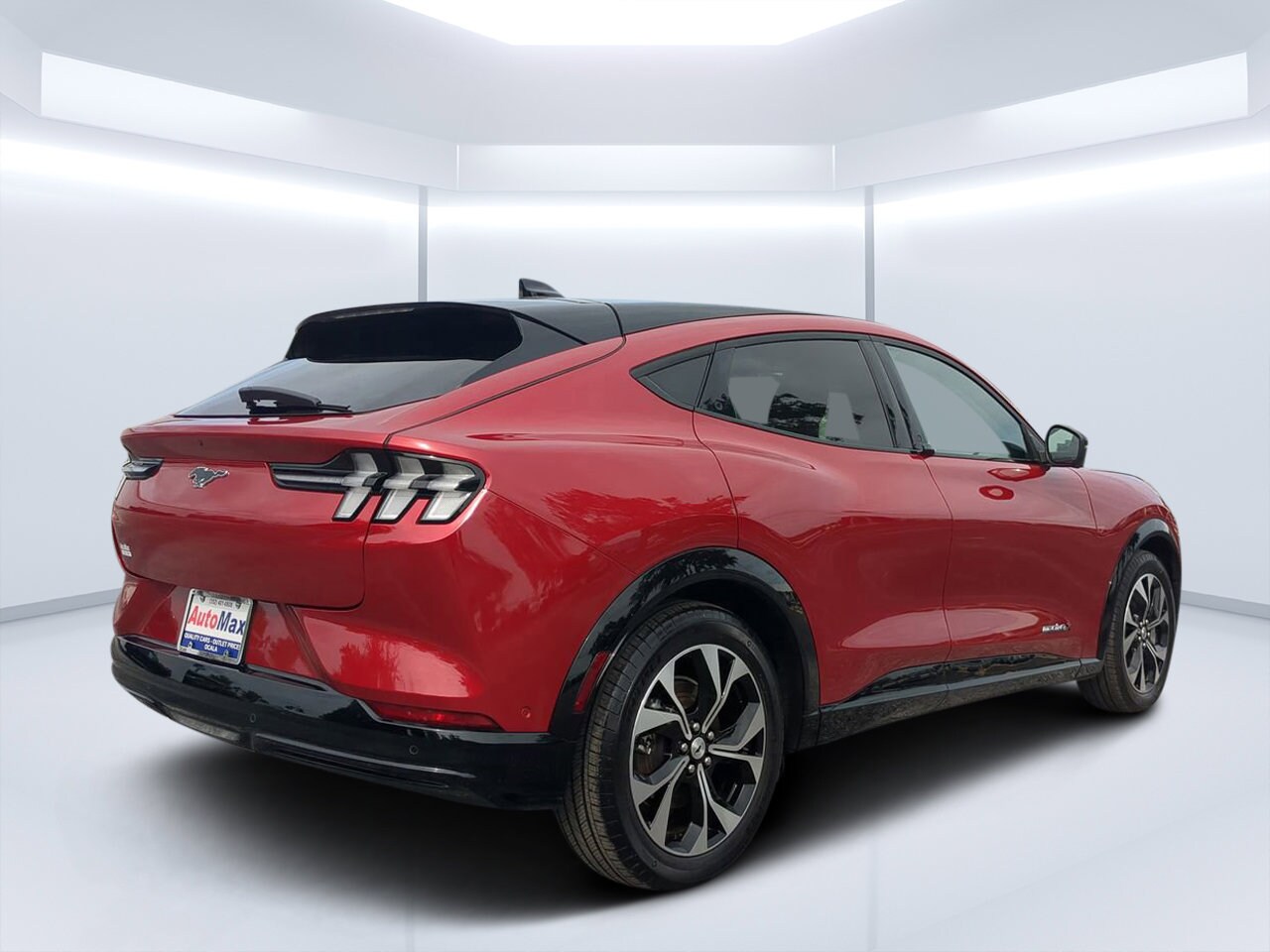 2022 Ford Mustang Mach-E Premium photo 2