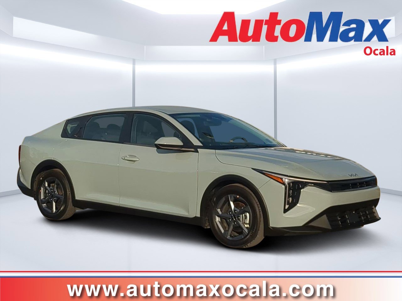 2025 Kia K4 LXS AT's photo
