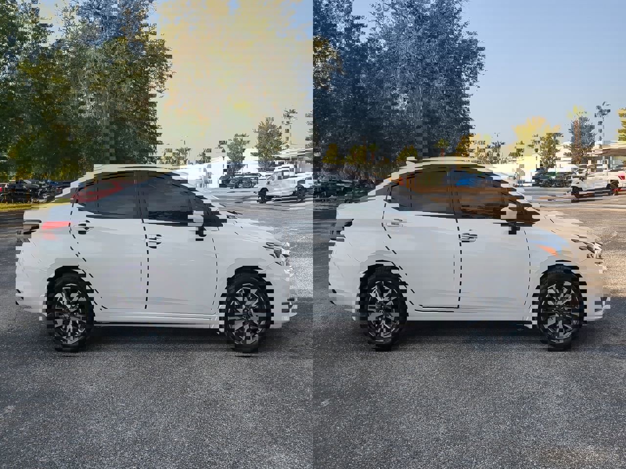 2024 Nissan Versa SV photo 3