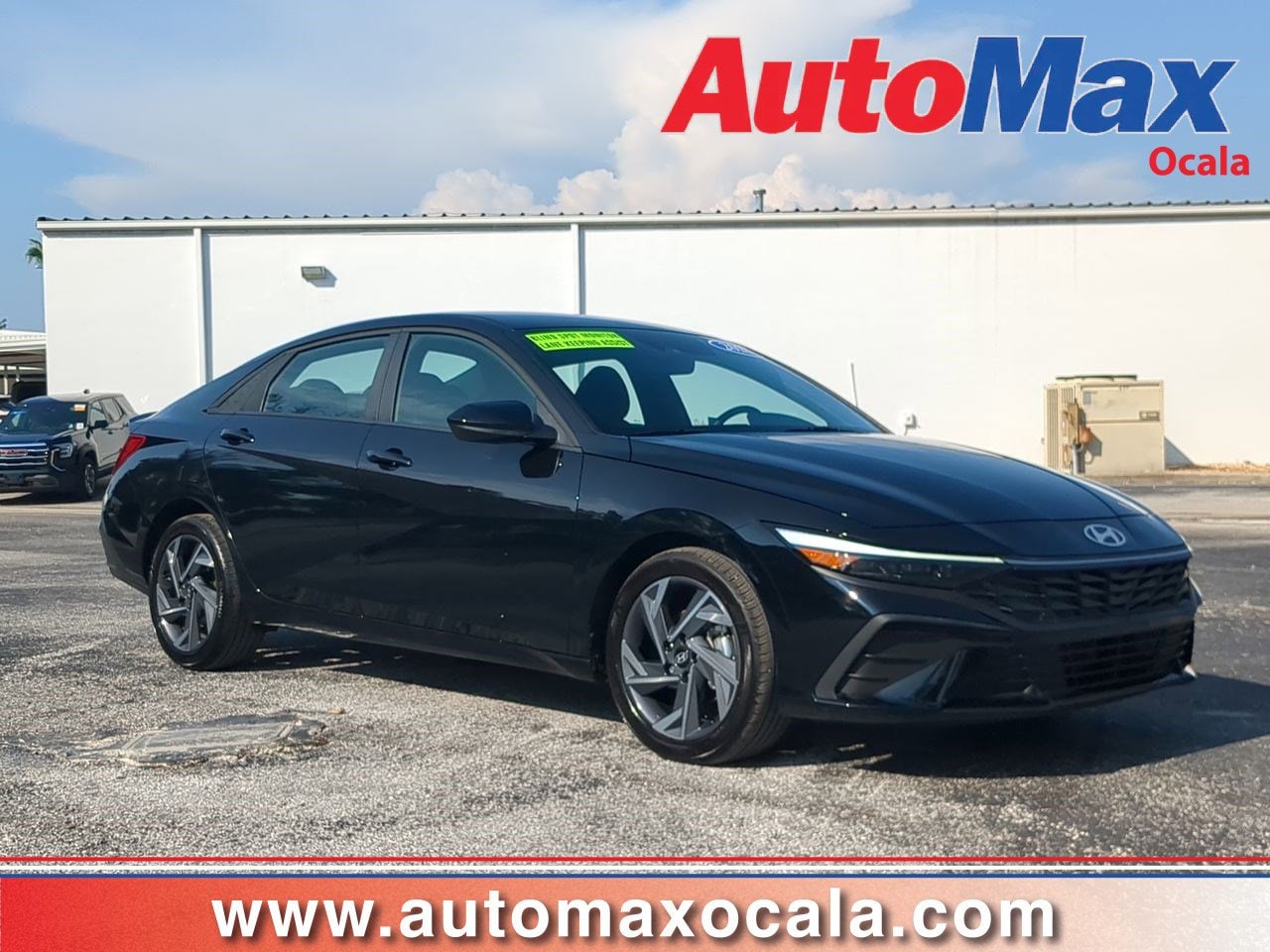 2025 Hyundai Elantra SEL's photo