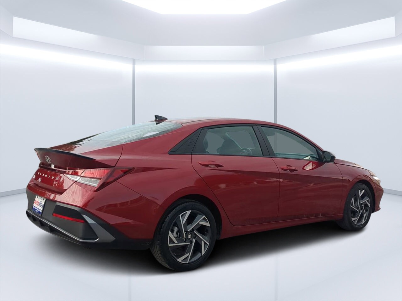 2025 Hyundai Elantra SEL Sport photo 3
