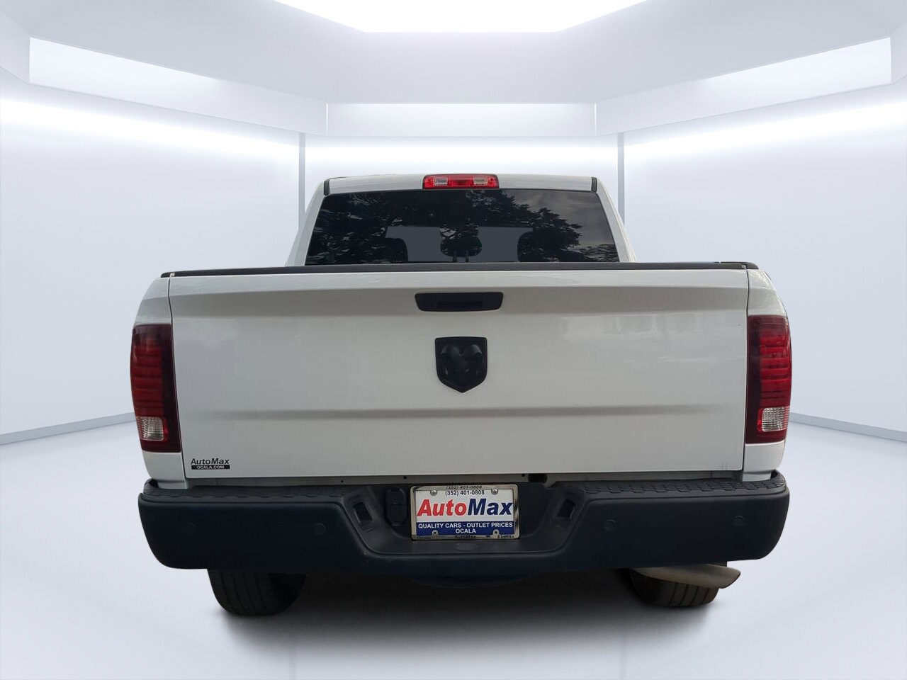 2024 Ram 1500 Classic Warlock photo 3