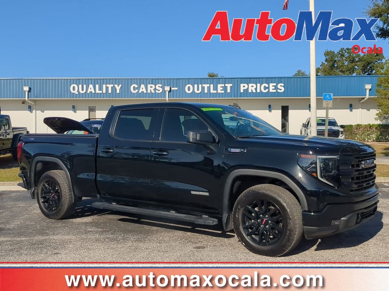 2023 GMC Sierra 1500 Elevation's photo