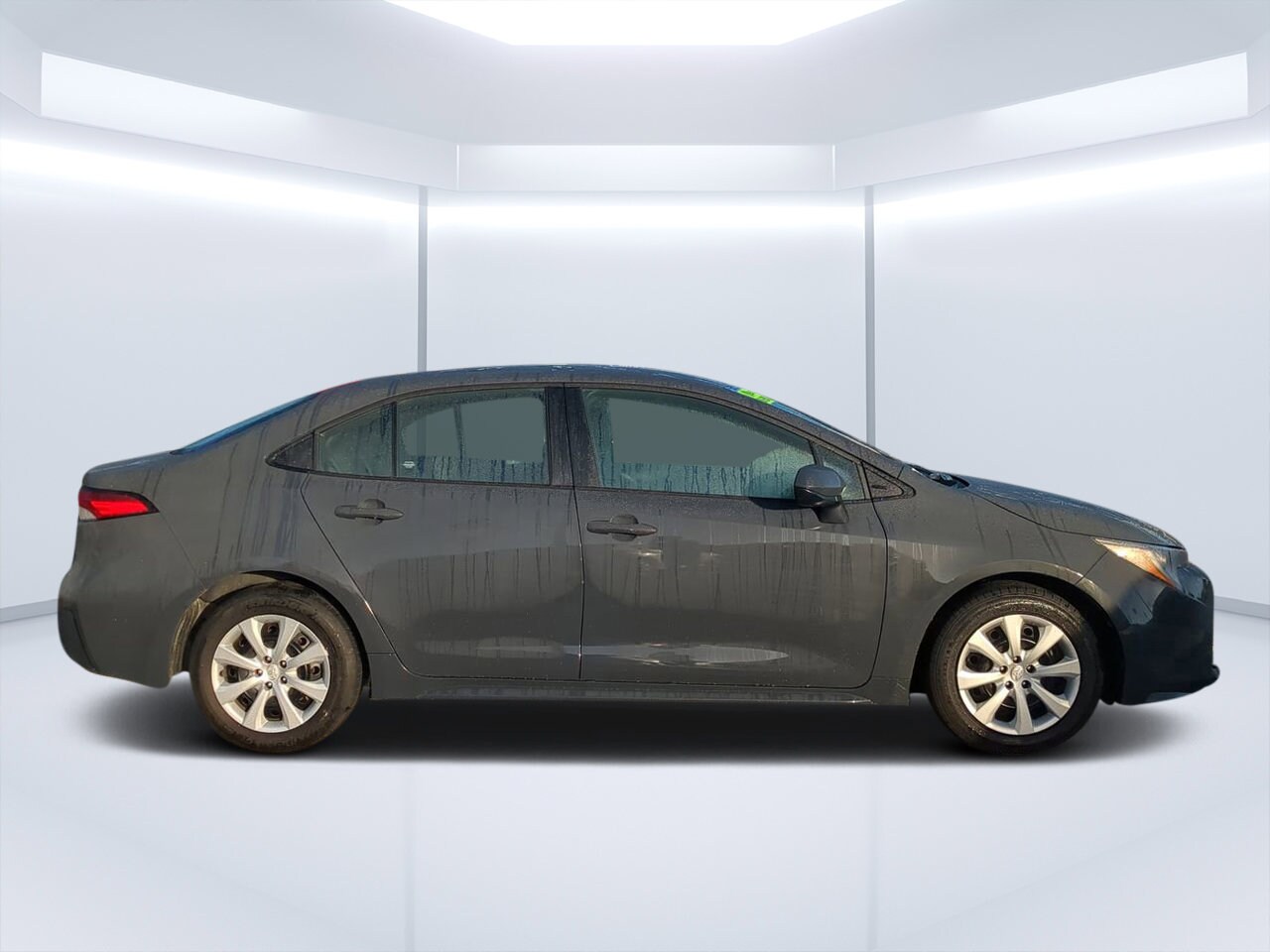 2024 Toyota Corolla LE photo 2