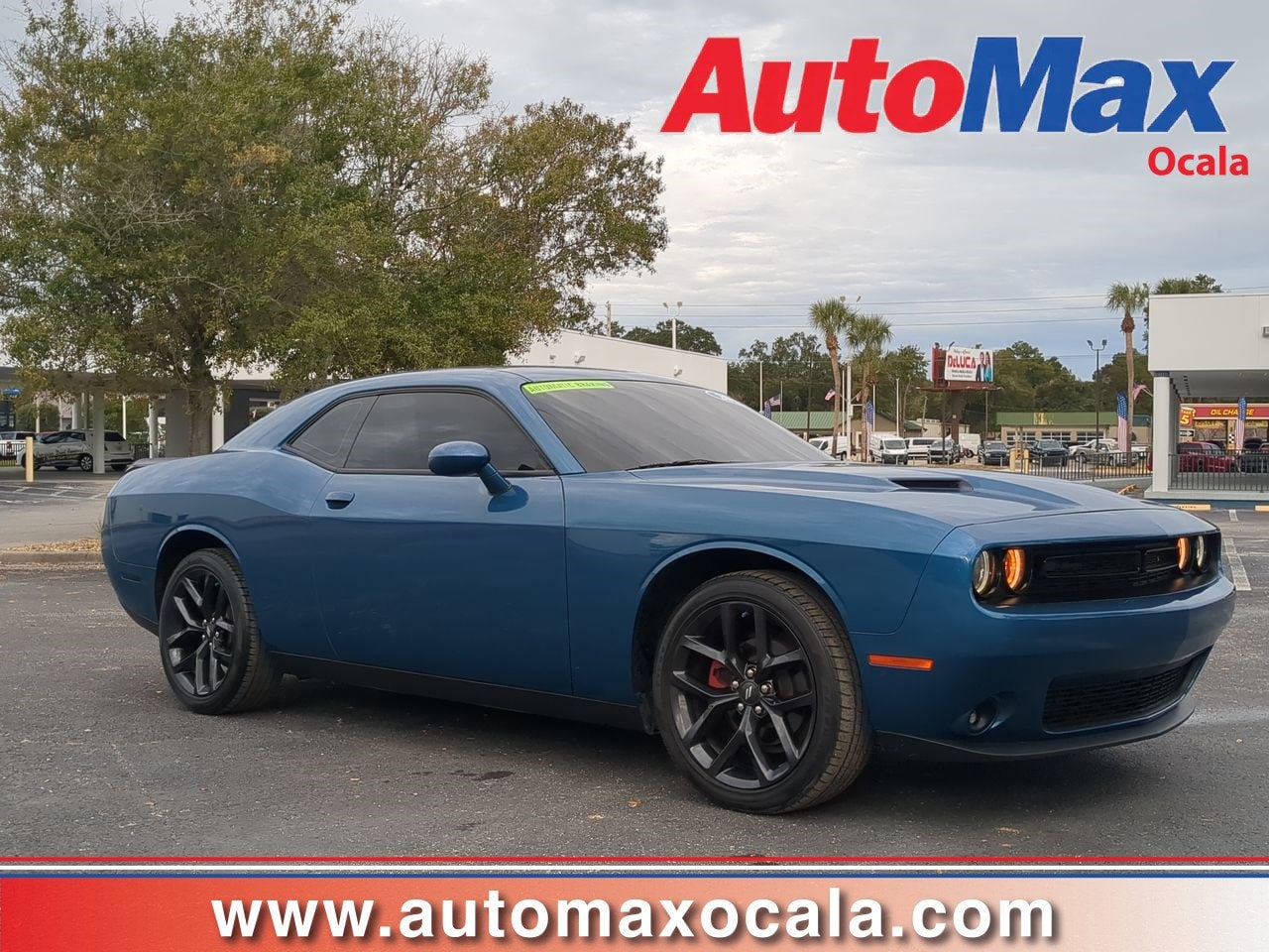 2023 Dodge Challenger SXT's photo