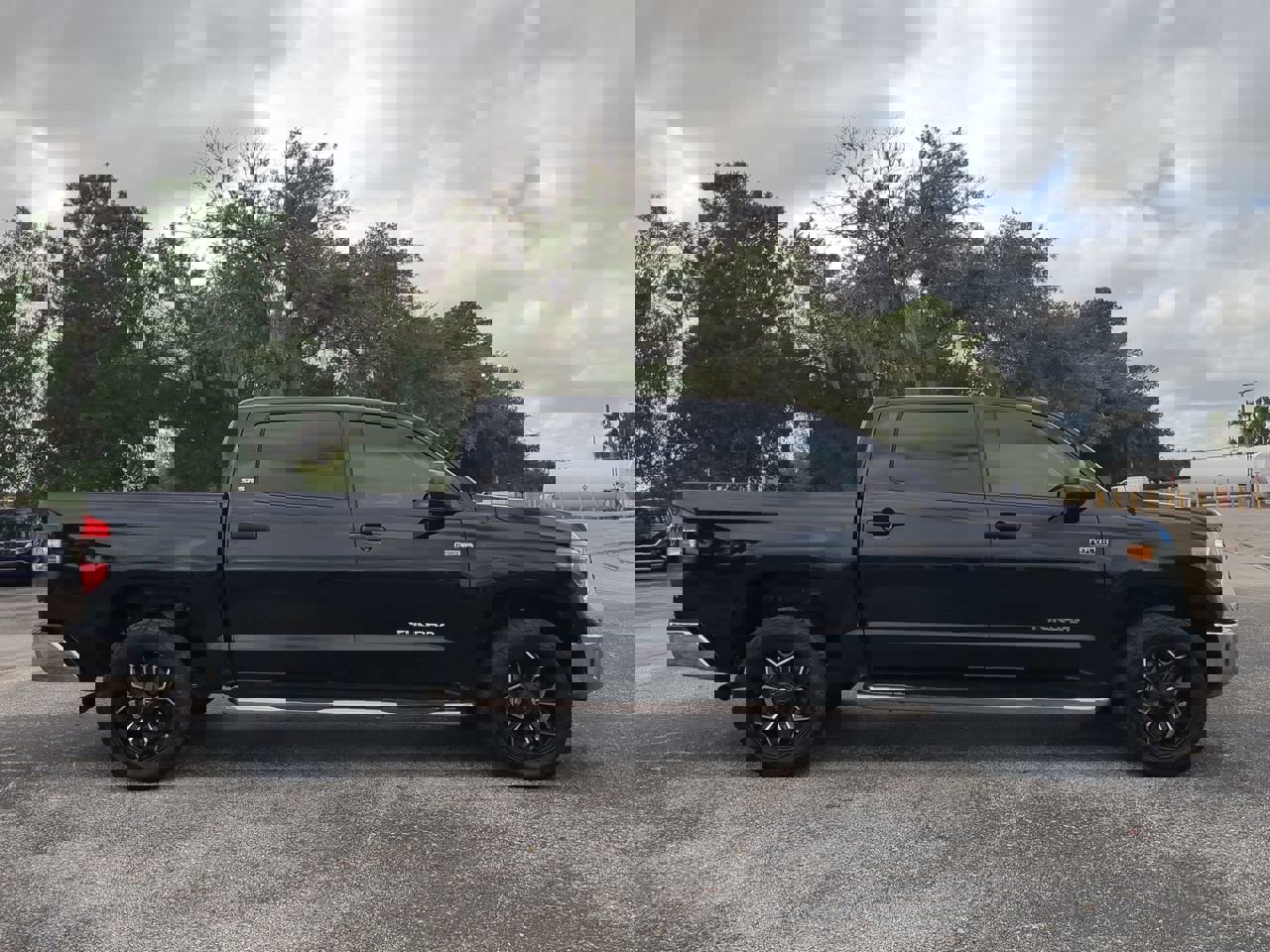 2019 Toyota Tundra SR5 Grade photo 3