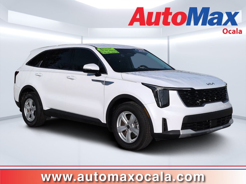 Used 2025 Kia Sorento LX SUV
