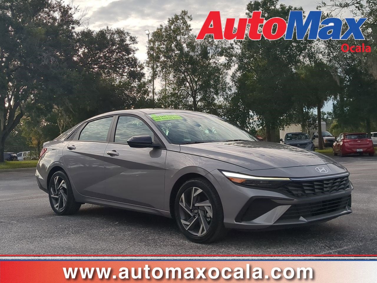 2025 Hyundai Elantra SEL's photo