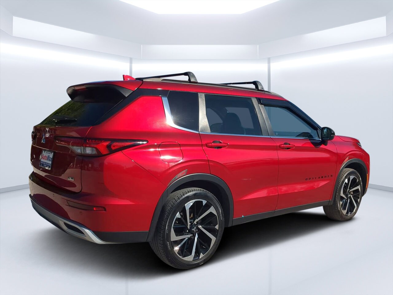 2023 Mitsubishi Outlander SE Black Edition photo 2