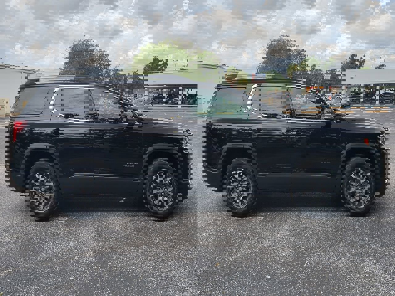 2023 Gmc Acadia SLE photo 3