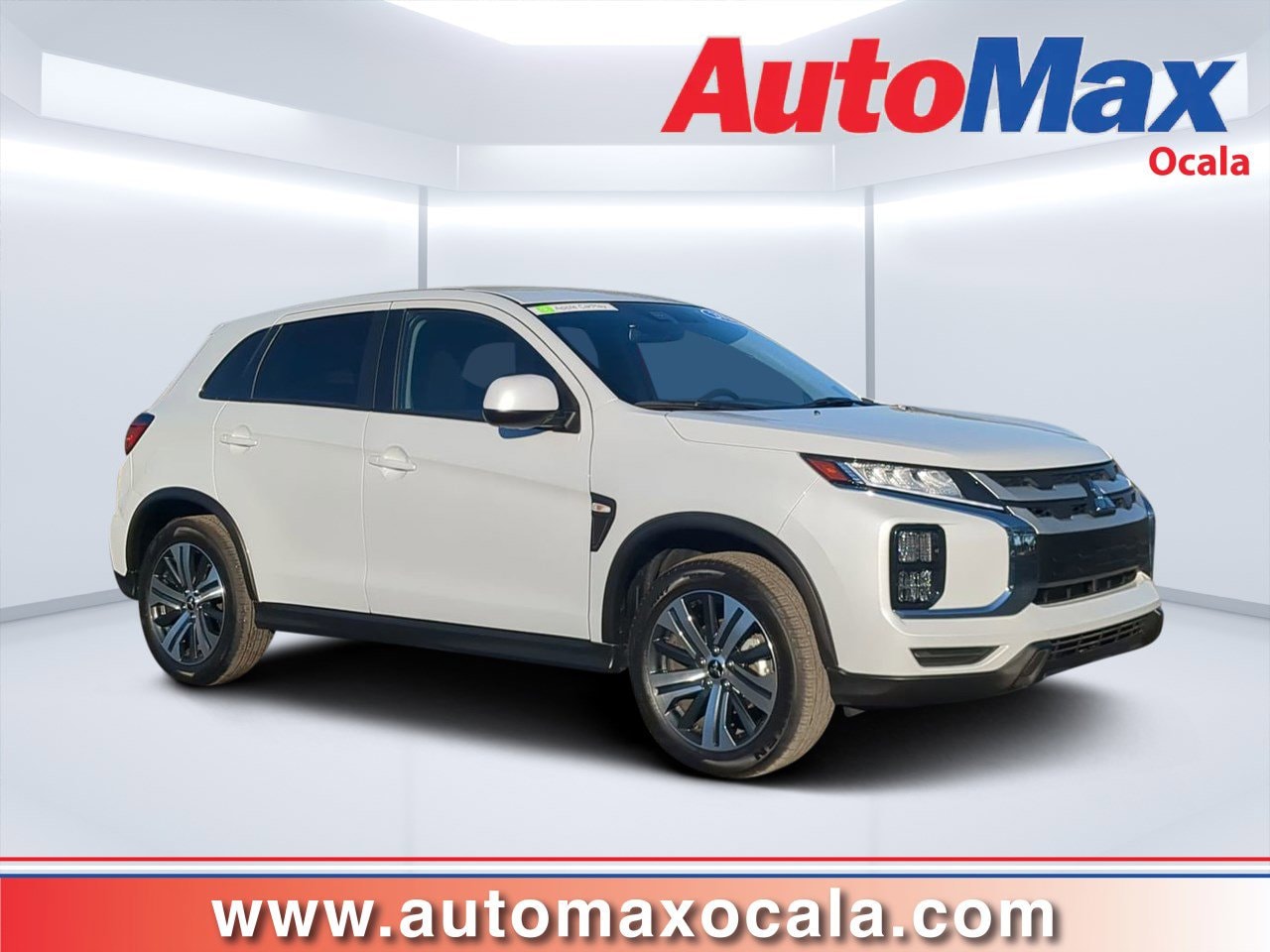 2024 Mitsubishi Outlander Sport ES's photo