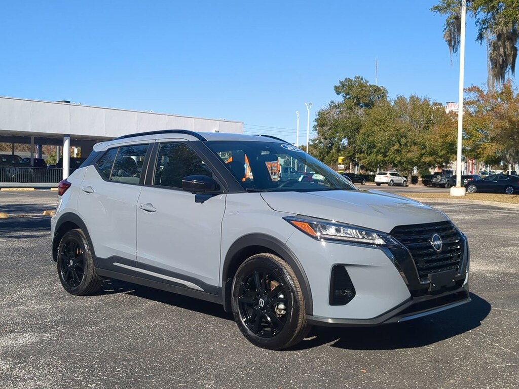 Used 2024 Nissan Kicks SR SUV