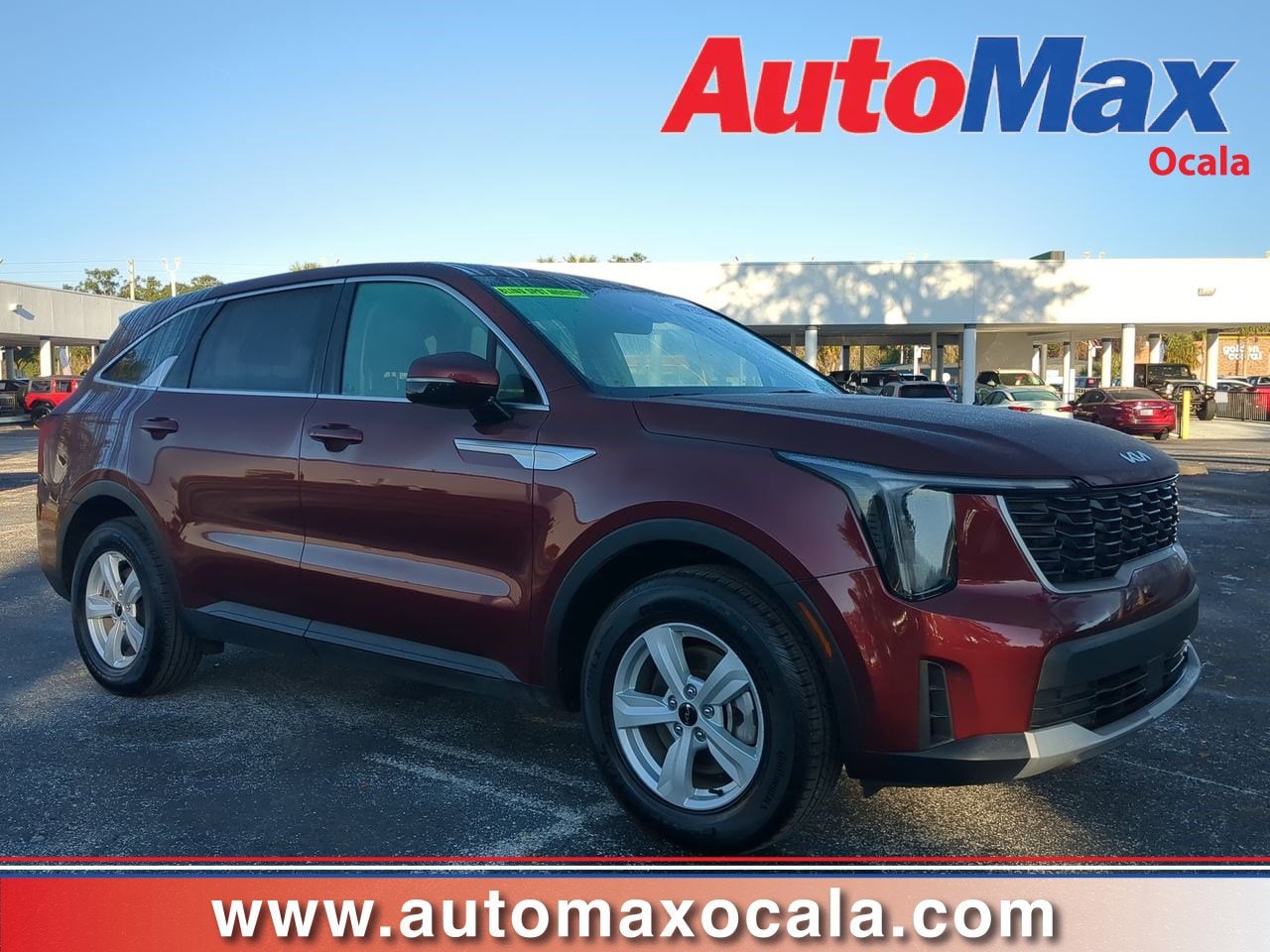 2025 Kia Sorento LX's photo