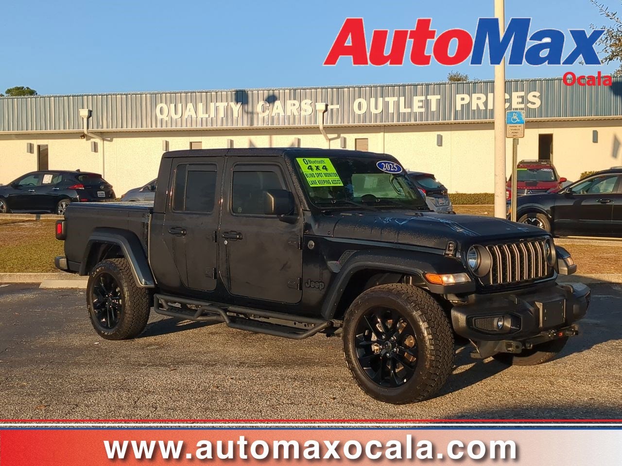 2025 Jeep Gladiator Nighthawk's photo