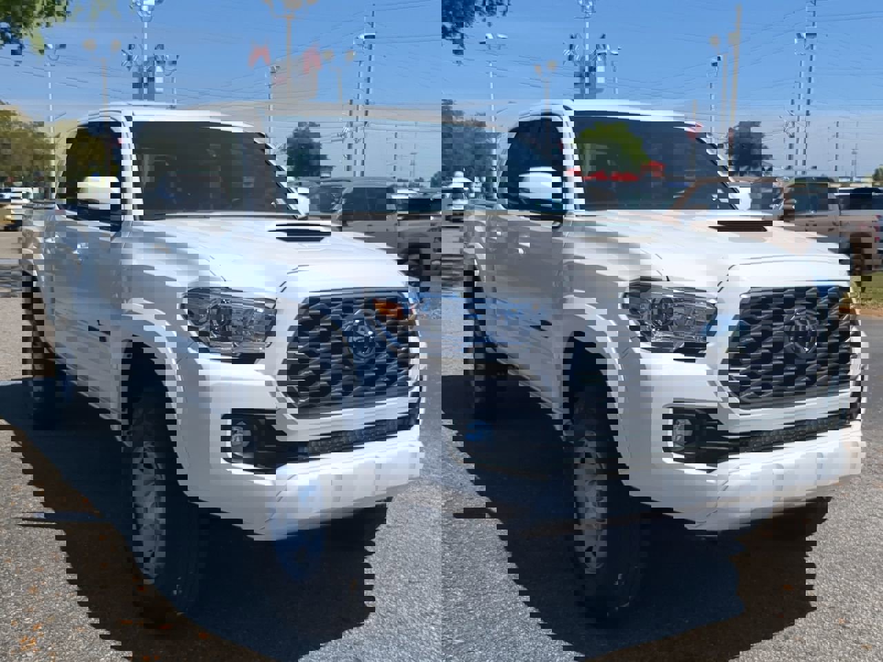 2023 Toyota Tacoma TRD Sport photo 2