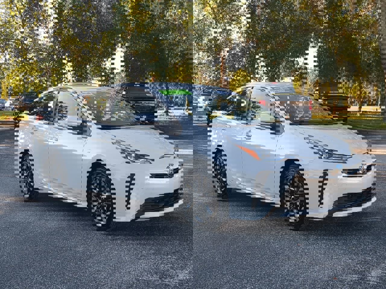 2021 Toyota Prius XLE photo 2