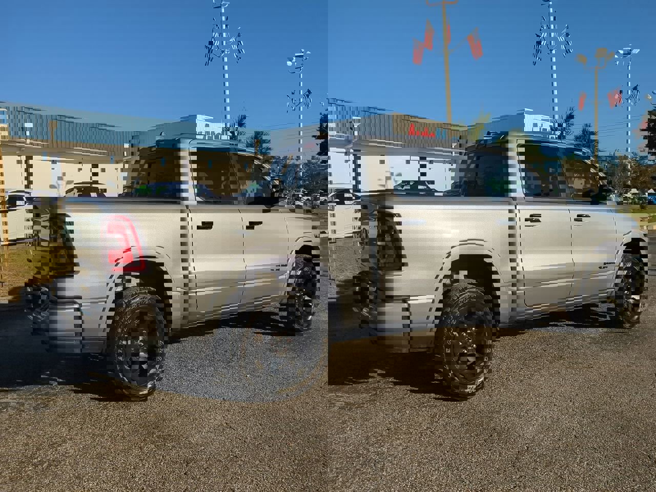 2025 Ram 1500 Big Horn photo 4