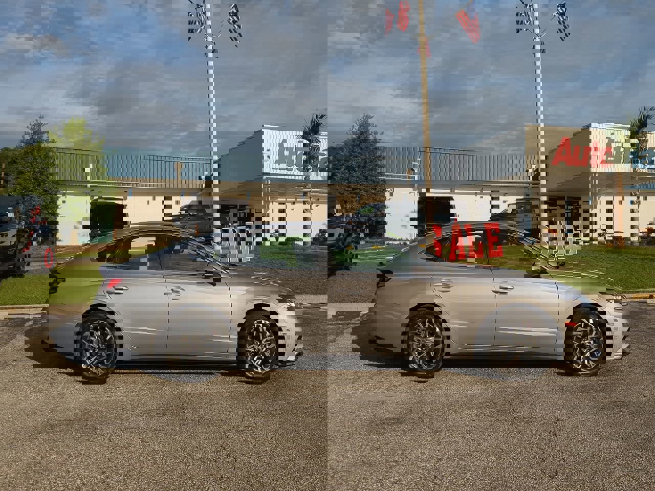 2023 Hyundai Sonata SEL photo 3