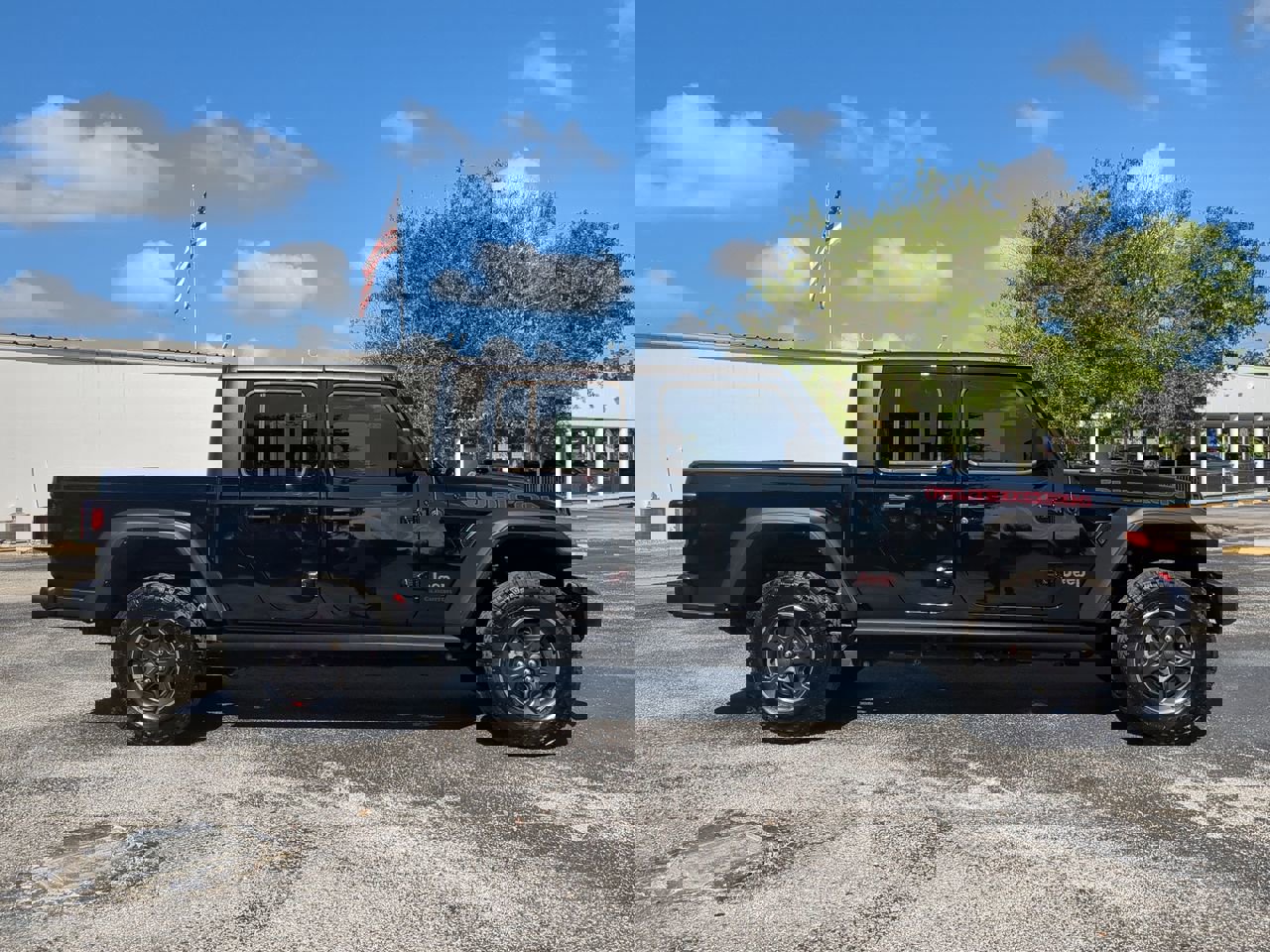 2022 Jeep Gladiator Rubicon photo 3