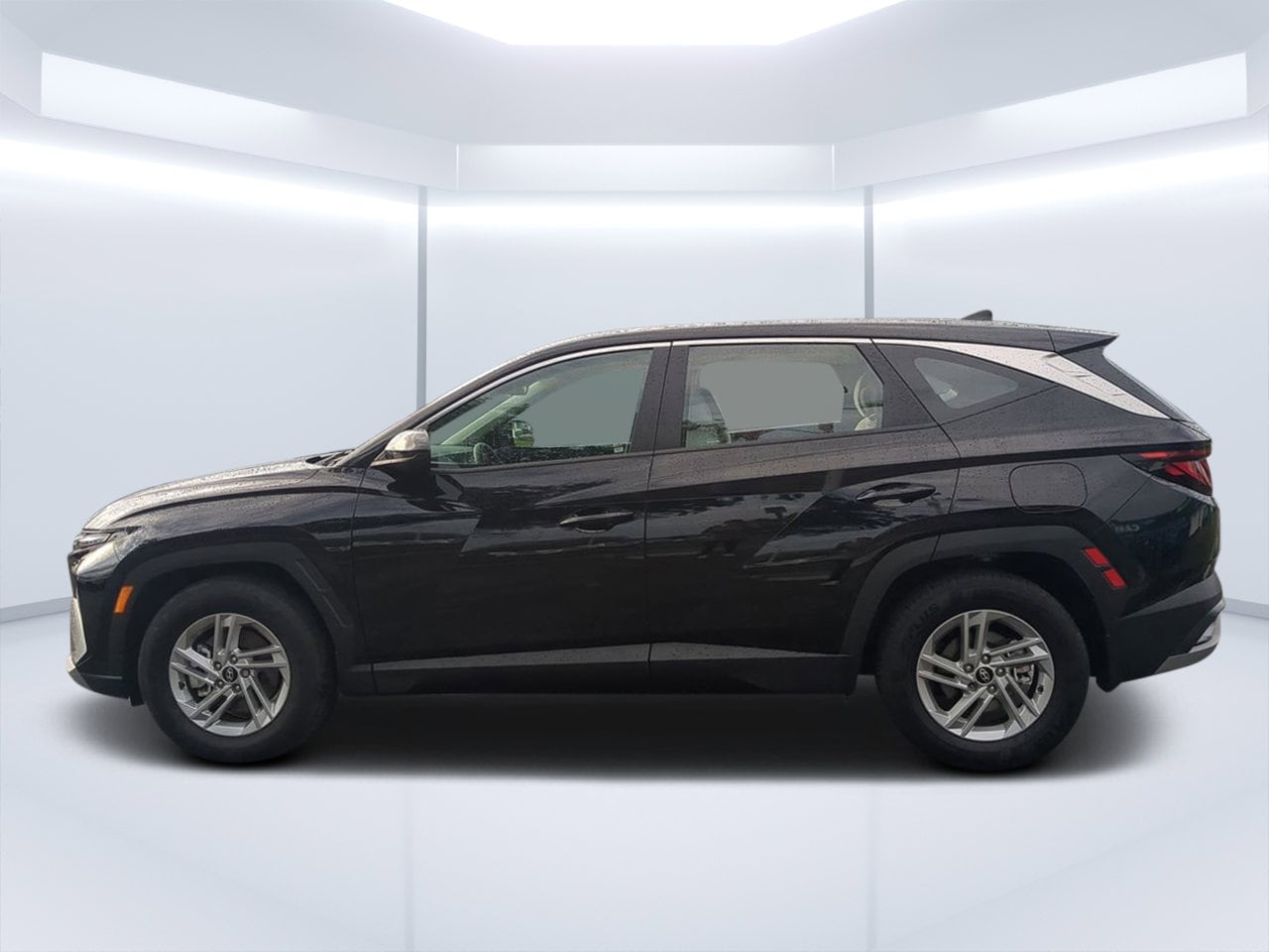 2025 Hyundai Tucson SE - Photo 6