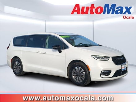 2024 Chrysler Pacifica Plug-In Hybrid Hybrid Select Van Passenger Van
