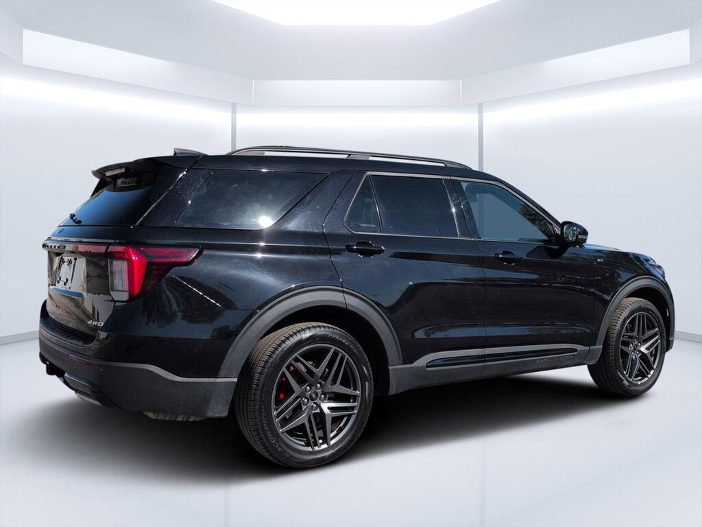 Used 2025 Ford Explorer ST-Line SUV