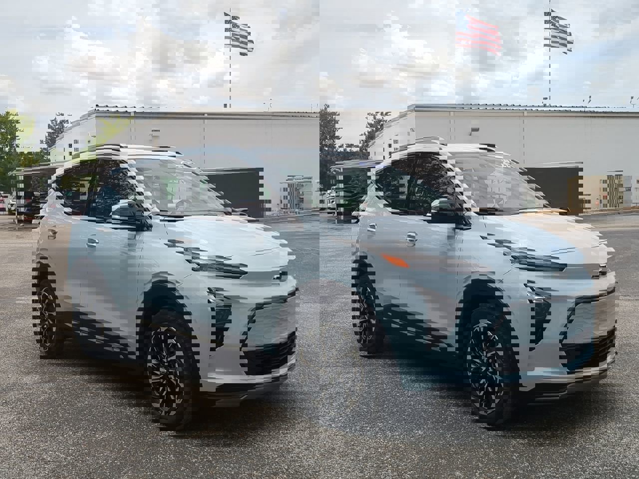 2022 Chevrolet Bolt EUV Premier photo 2