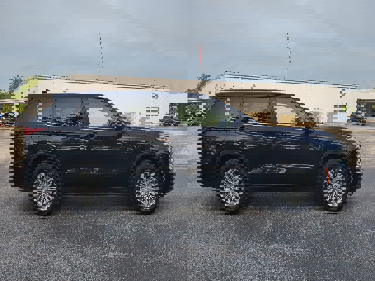 2024 Mitsubishi Outlander ES photo 3