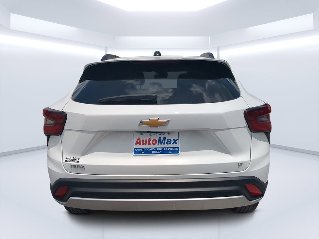 Used 2025 Chevrolet Trax LT SUV