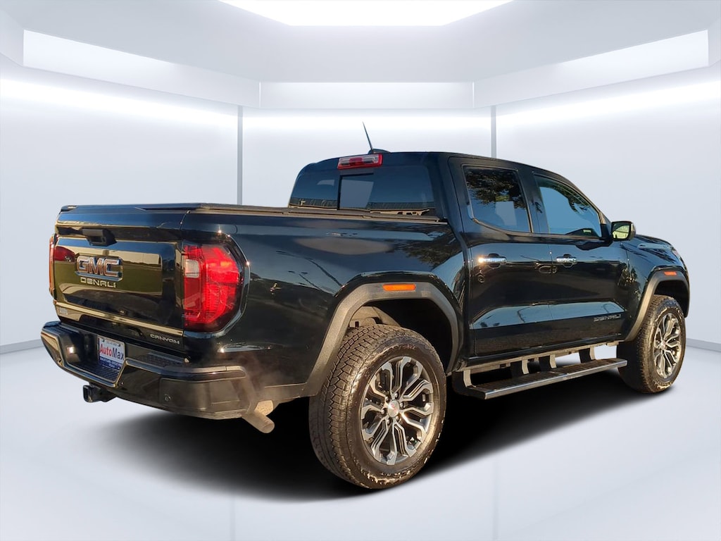 Used 2025 GMC Canyon 4WD Denali Truck Crew Cab