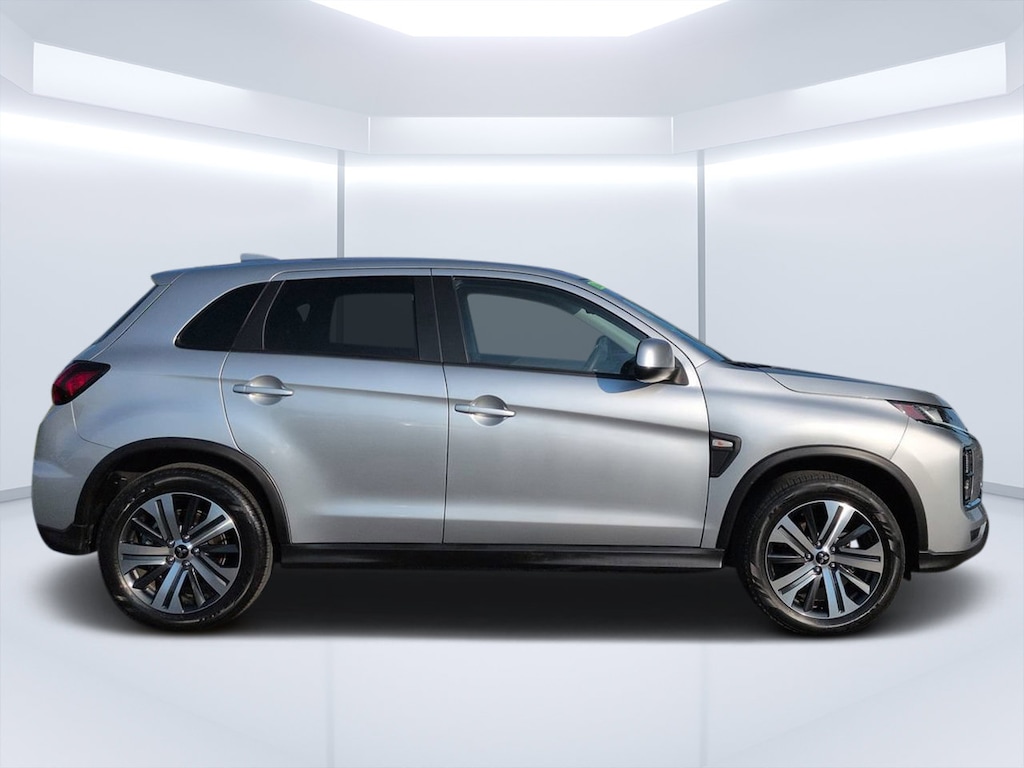 Used 2025 Mitsubishi Outlander Sport ES SUV