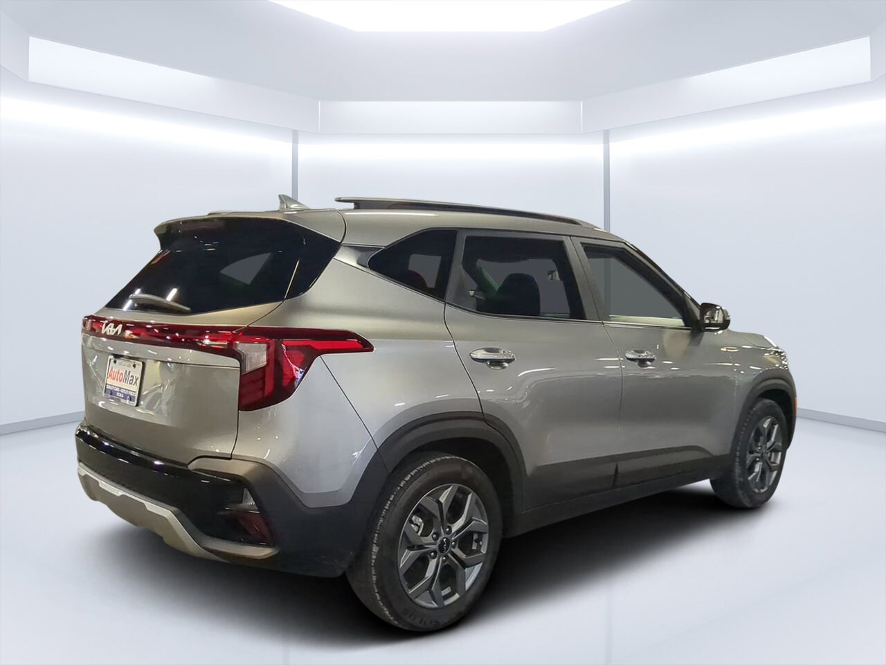 2024 Kia Seltos S X-Line photo 3