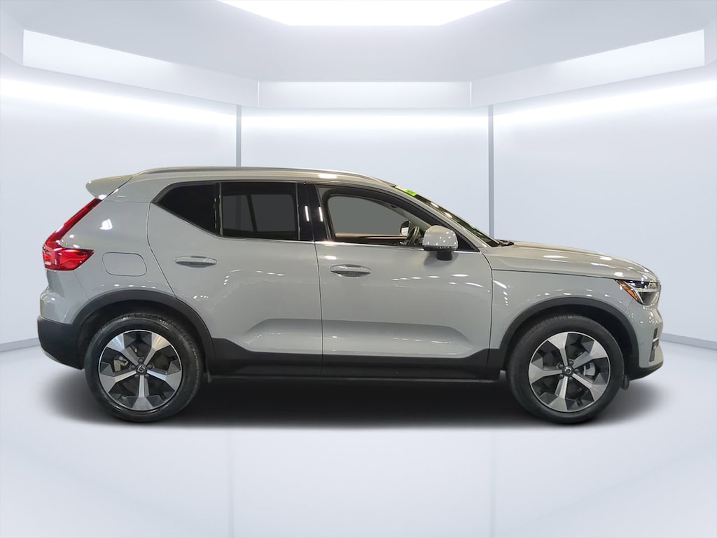 Used 2024 Volvo XC40 Plus Bright Theme SUV