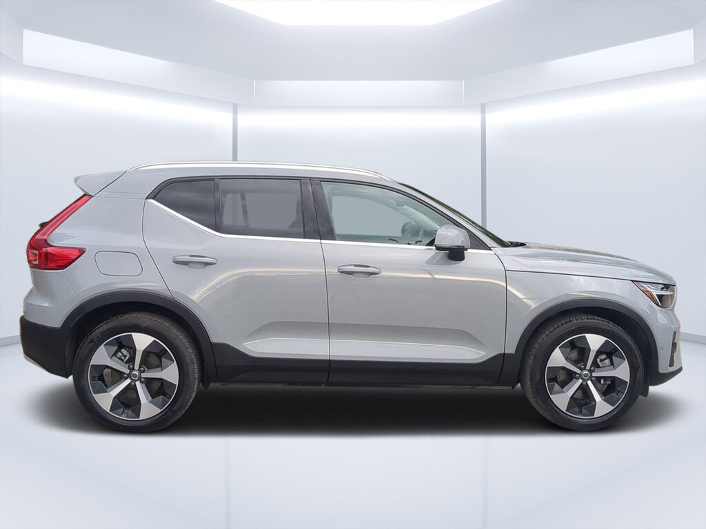 Used 2025 Volvo XC40 Plus Bright Theme SUV